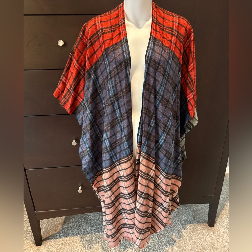Plaid Cozy Kimono With Fringe Made by Brand: Do Everything in Love, OS, Like New